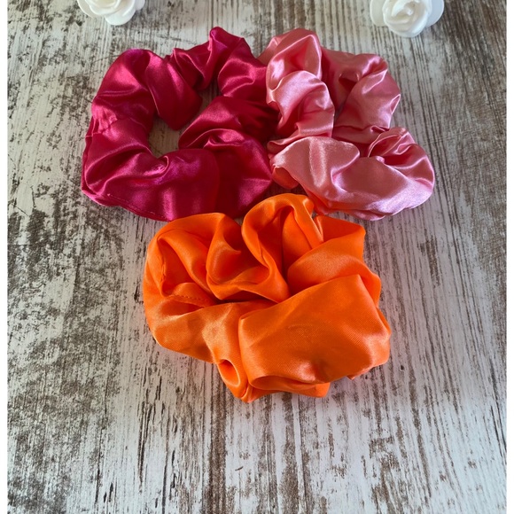 Brand new Hermès exclusive bundle - Picture 5 of 7